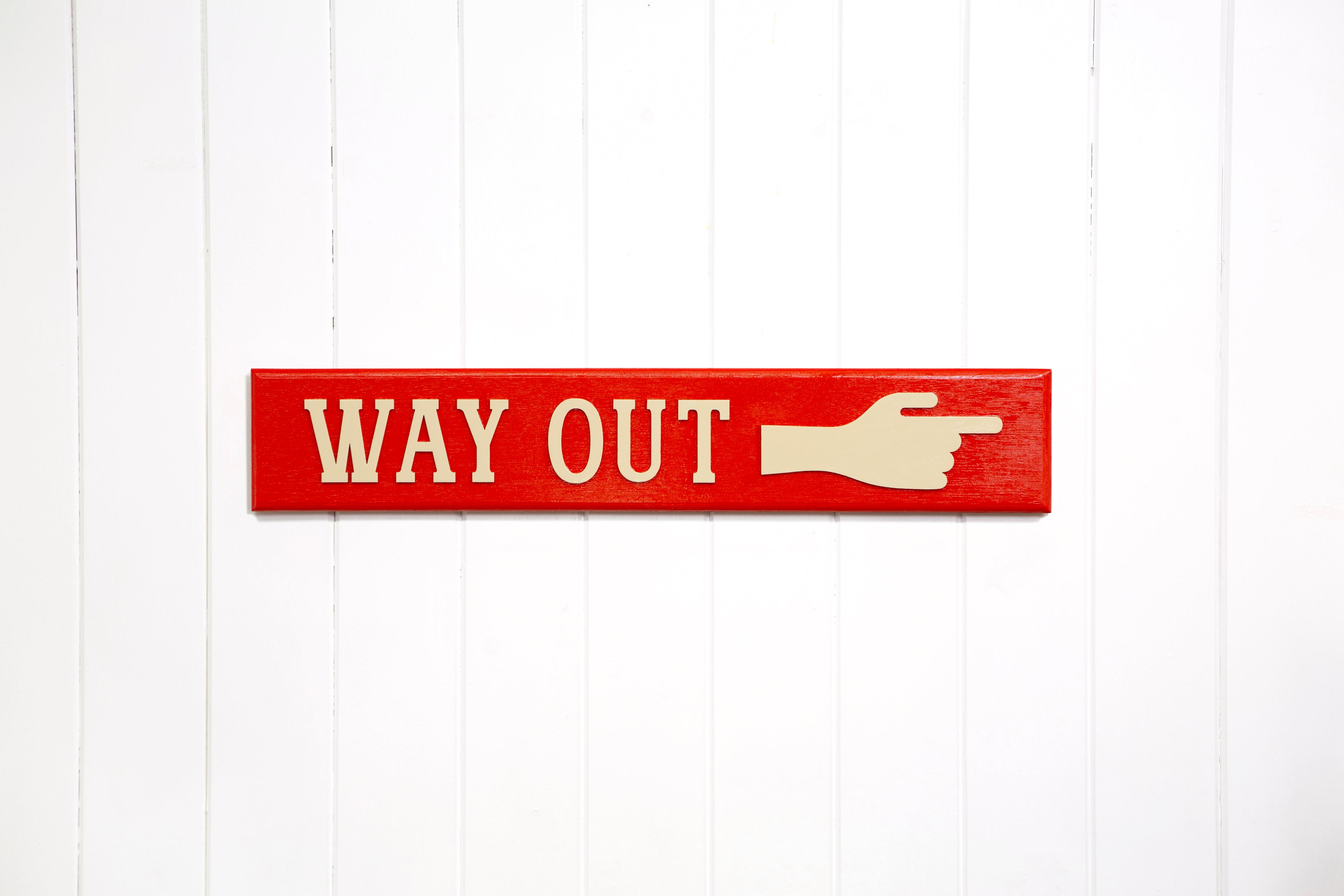 WAY OUT / BEST RED