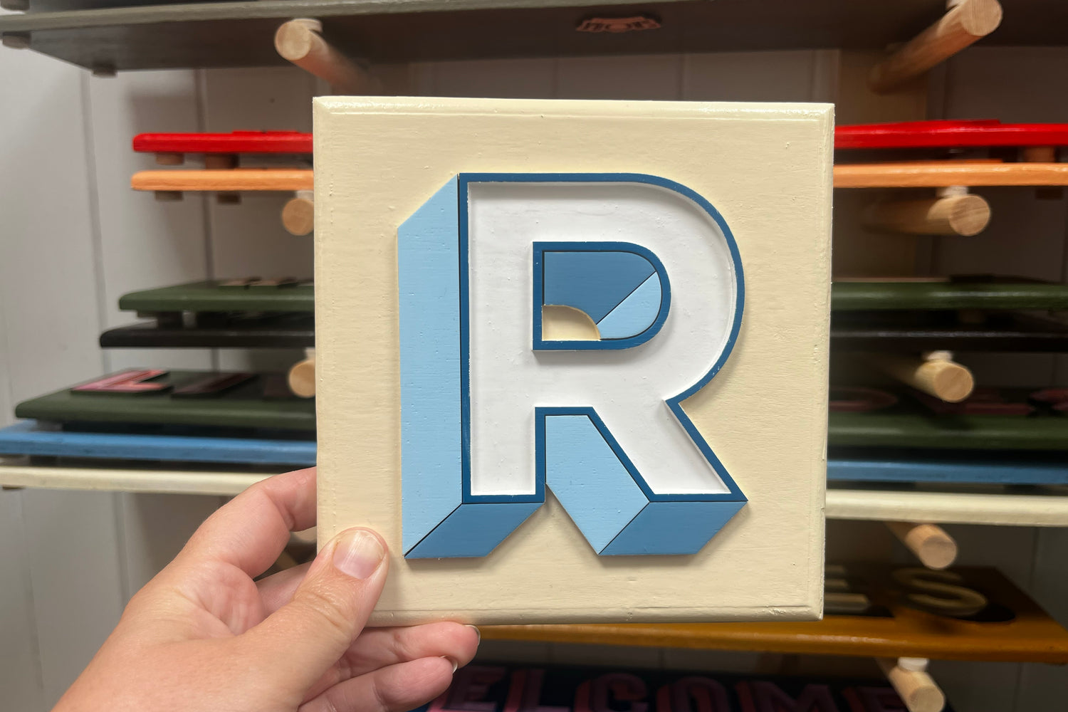 LETTER R